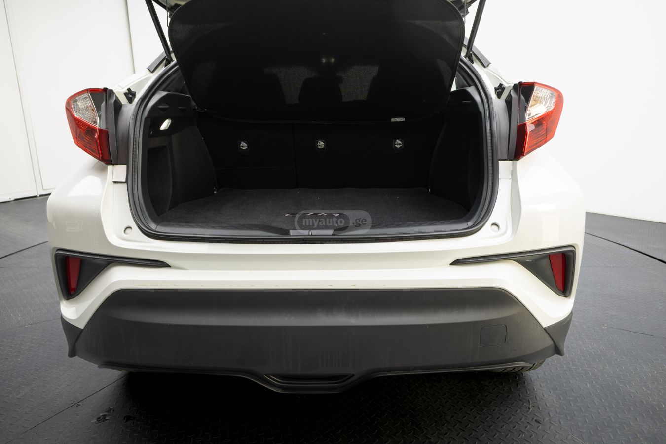 Toyota CHR 2021 — миниатюра 10