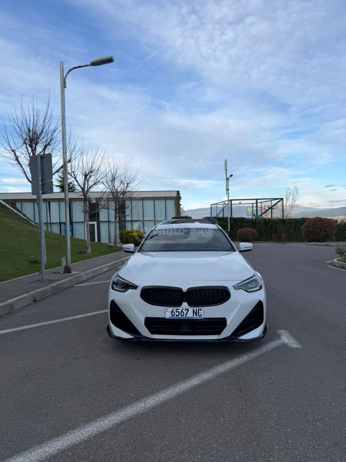 BMW 230i Xi 2024 — миниатюра 2