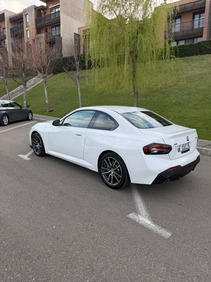 BMW 230i Xi 2024 — миниатюра 3