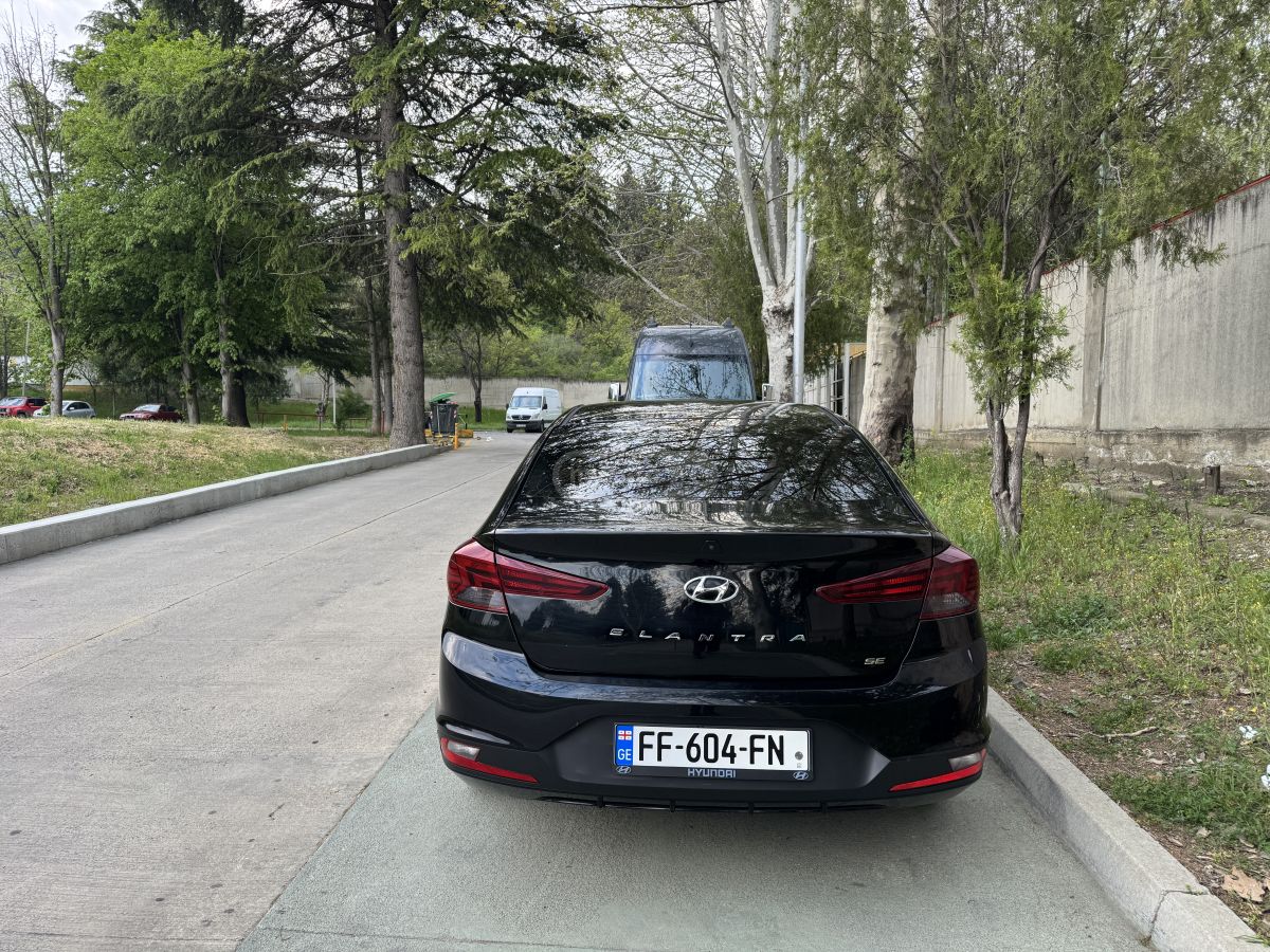 Hyundai Elantra - фото 6