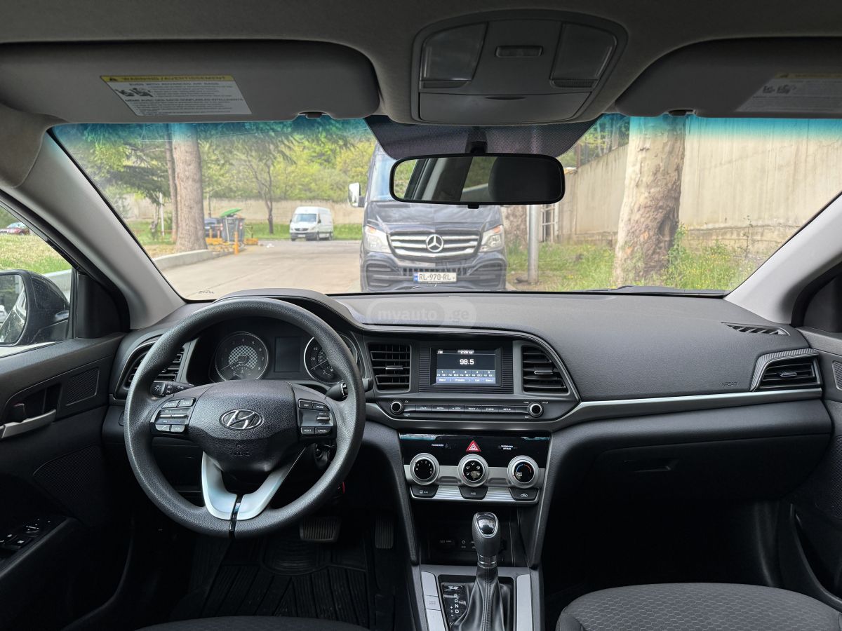 Hyundai Elantra - фото 8