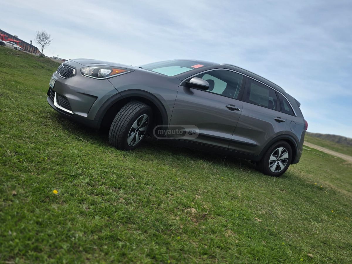 Kia Niro - фото 15