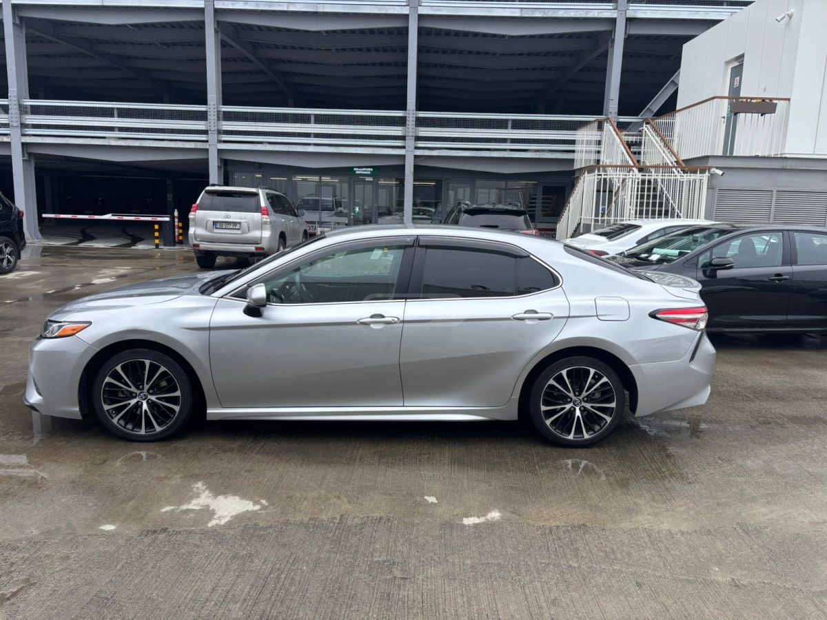 Toyota Camry - фото 8