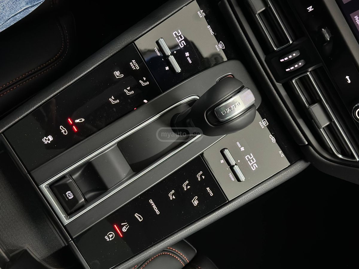 Porsche Macan 2026 — миниатюра 15