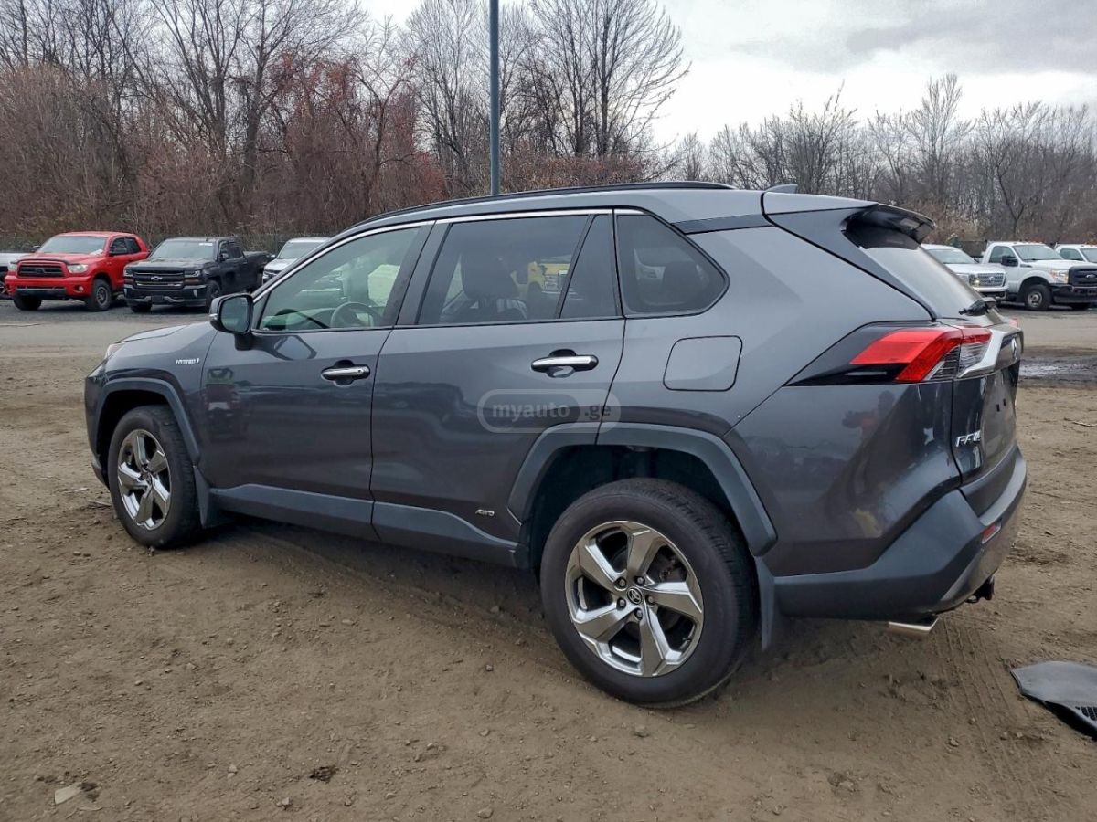 Toyota RAV 4 - фото 2