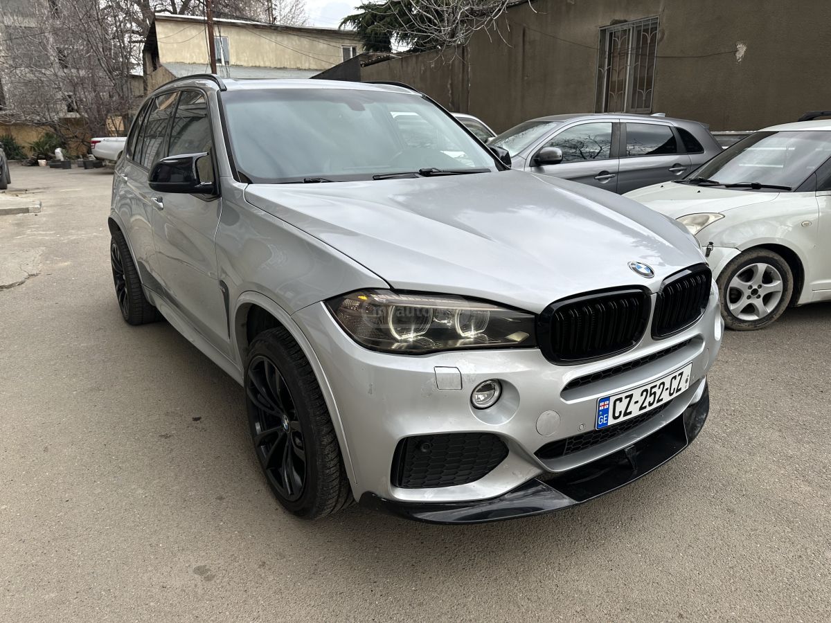 BMW X5 - фото 1