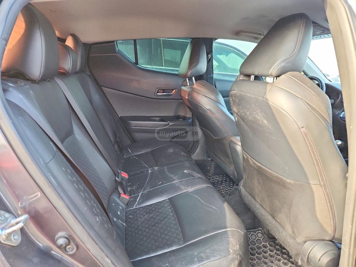 Toyota CHR - фото 10