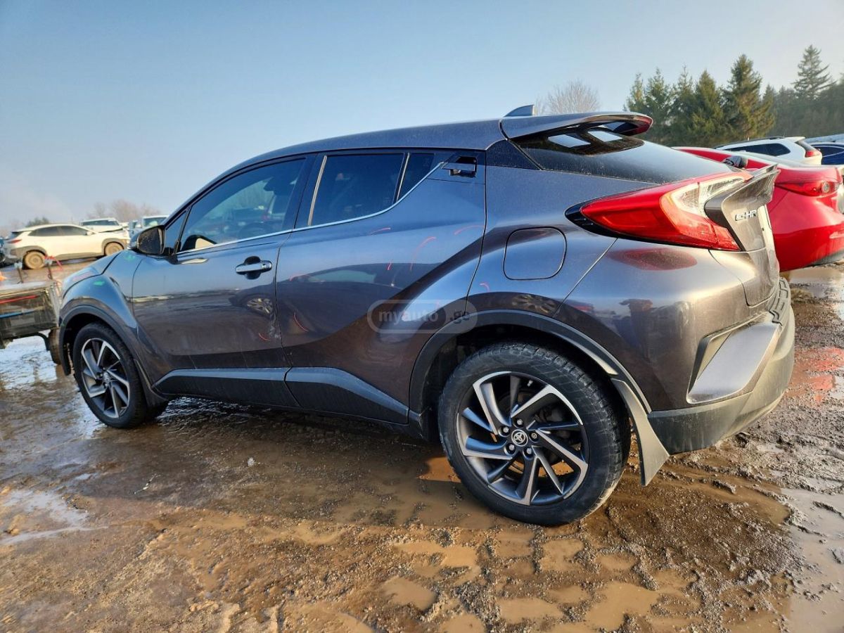 Toyota CHR - фото 2