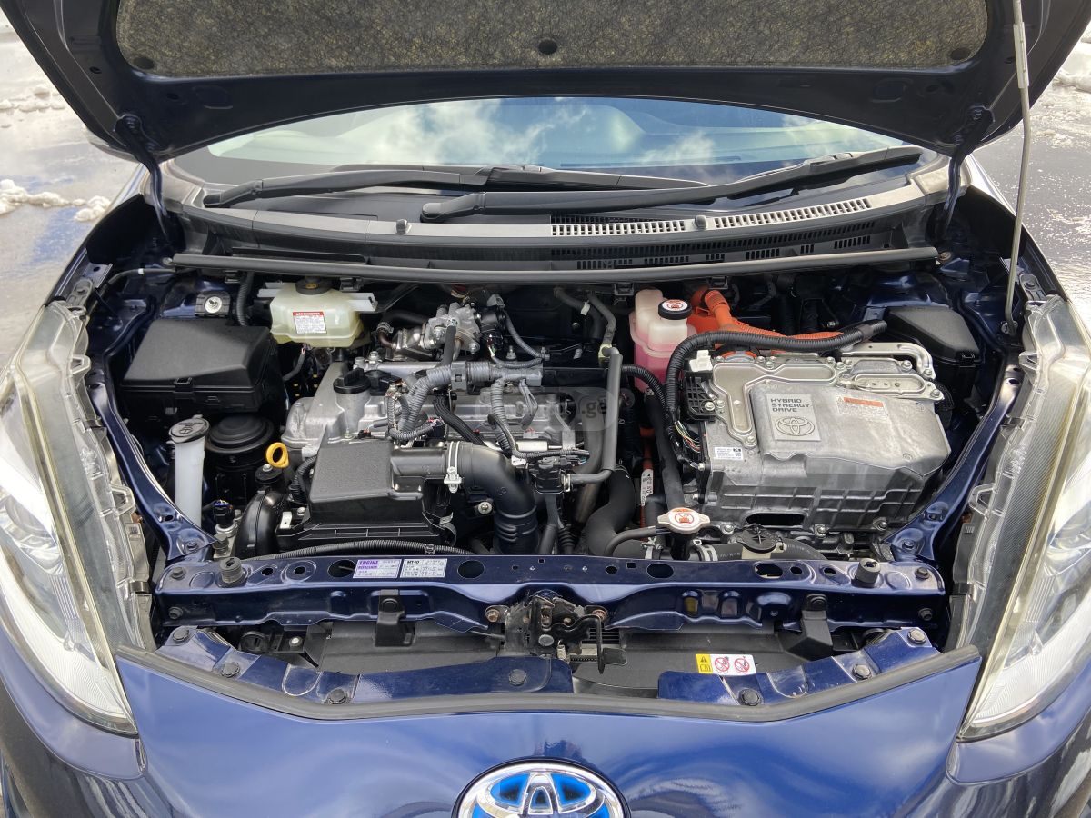 Toyota Aqua - фото 7