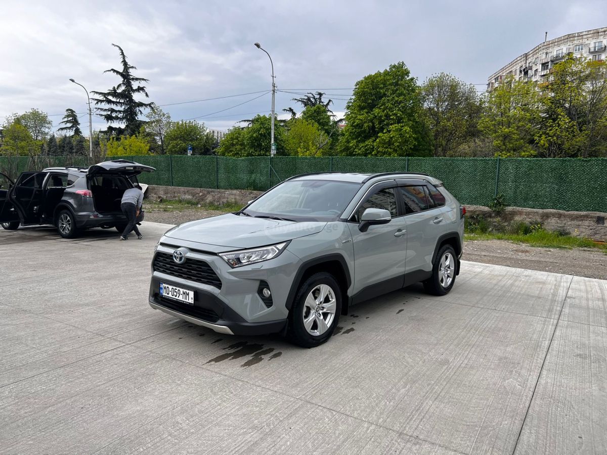 Toyota RAV 4 - фото 2