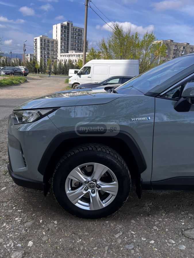 Toyota RAV 4 - фото 9