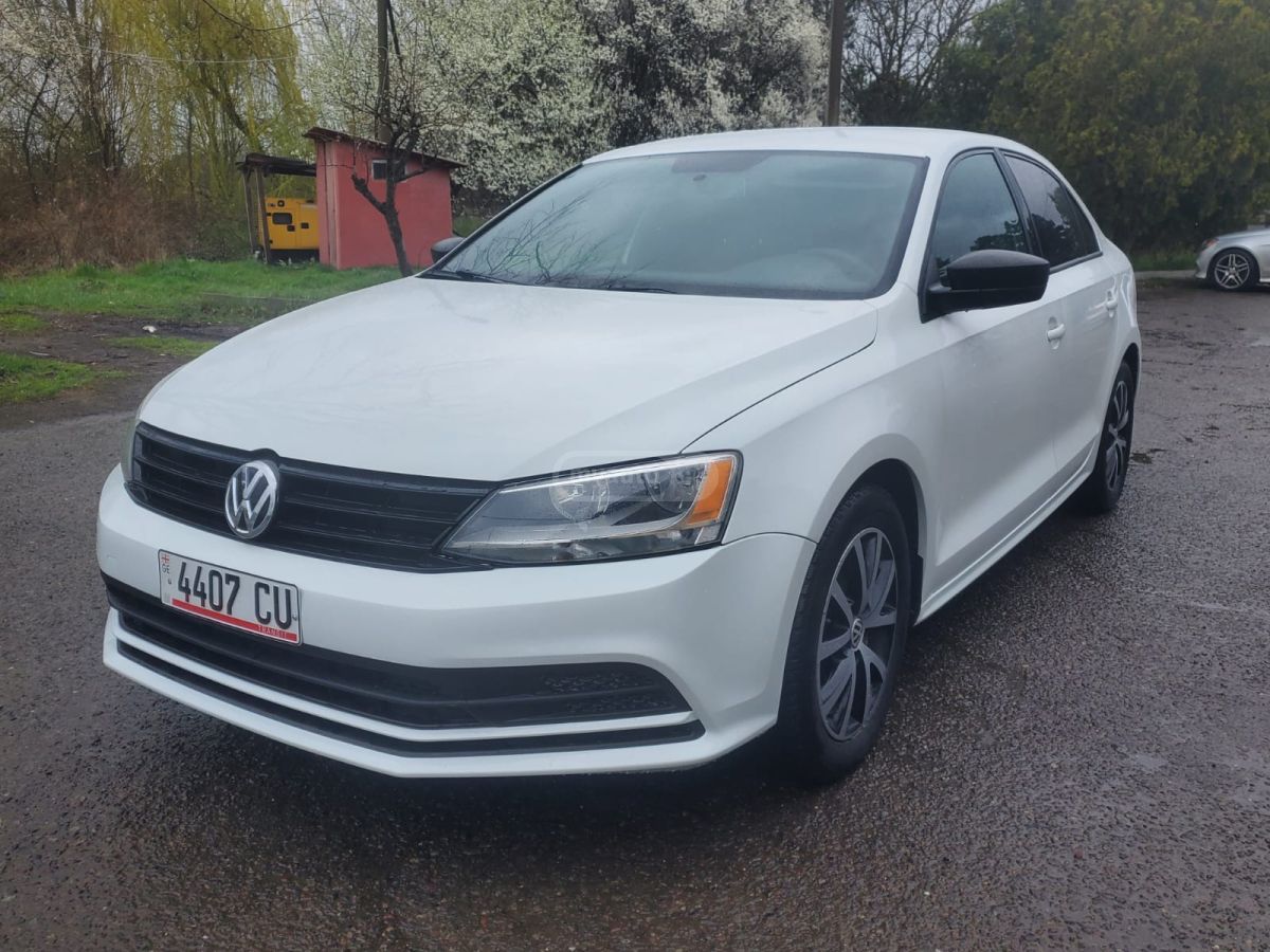 Volkswagen Jetta - фото 1