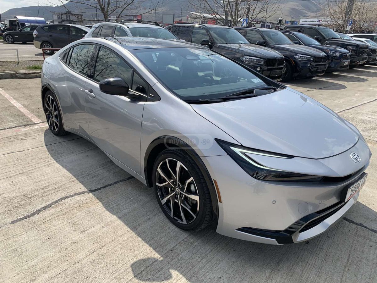Toyota Prius Prime XSE 2024 — миниатюра 2