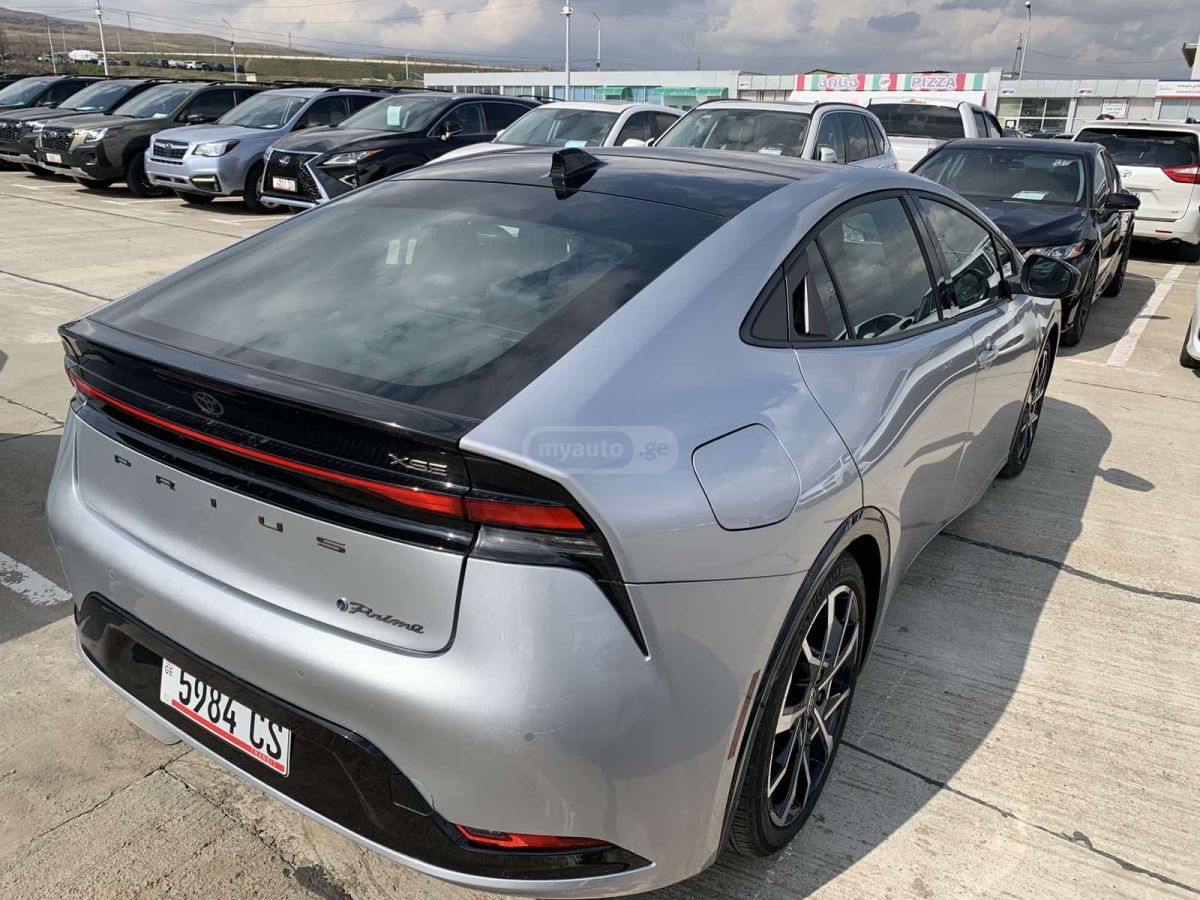 Toyota Prius Prime XSE 2024 — миниатюра 3