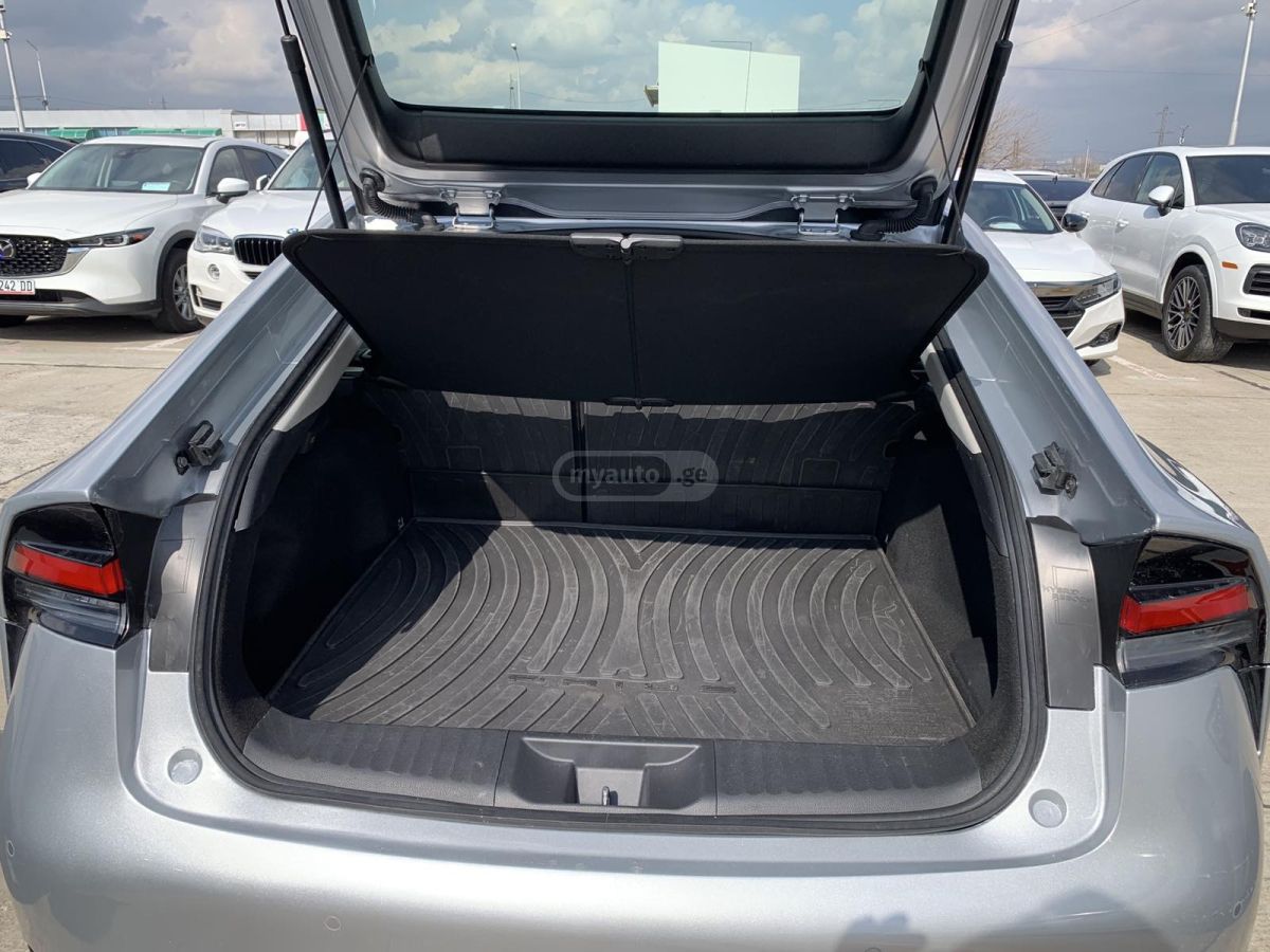 Toyota Prius Prime XSE 2024 — миниатюра 5