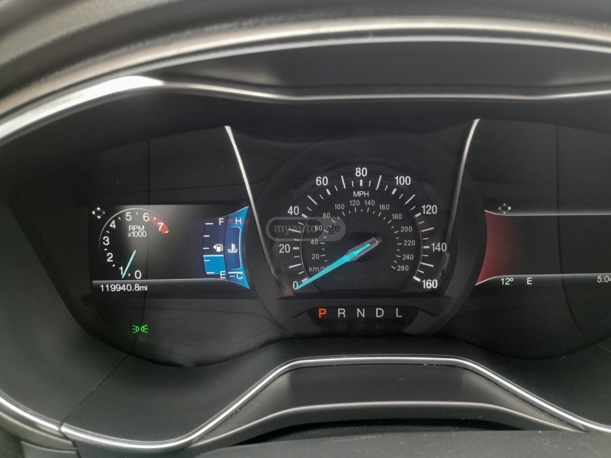 Ford Fusion - фото 13