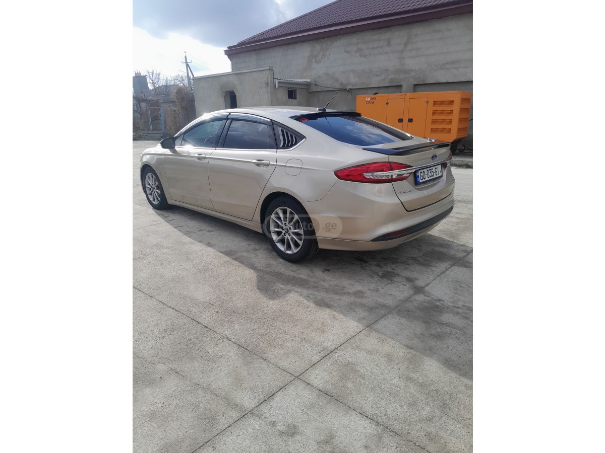 Ford Fusion - фото 4