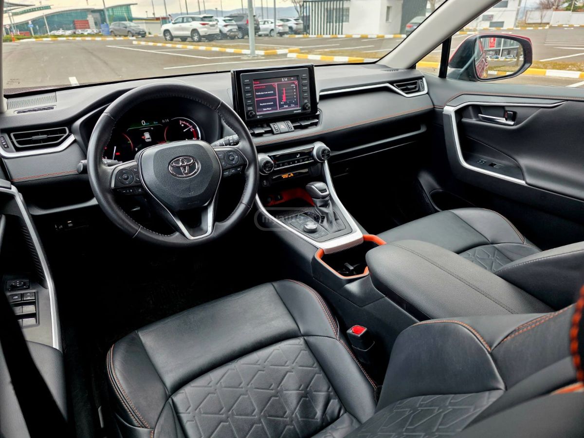 Toyota Adventure 4dr All-Wheel Drive — миниатюра 10