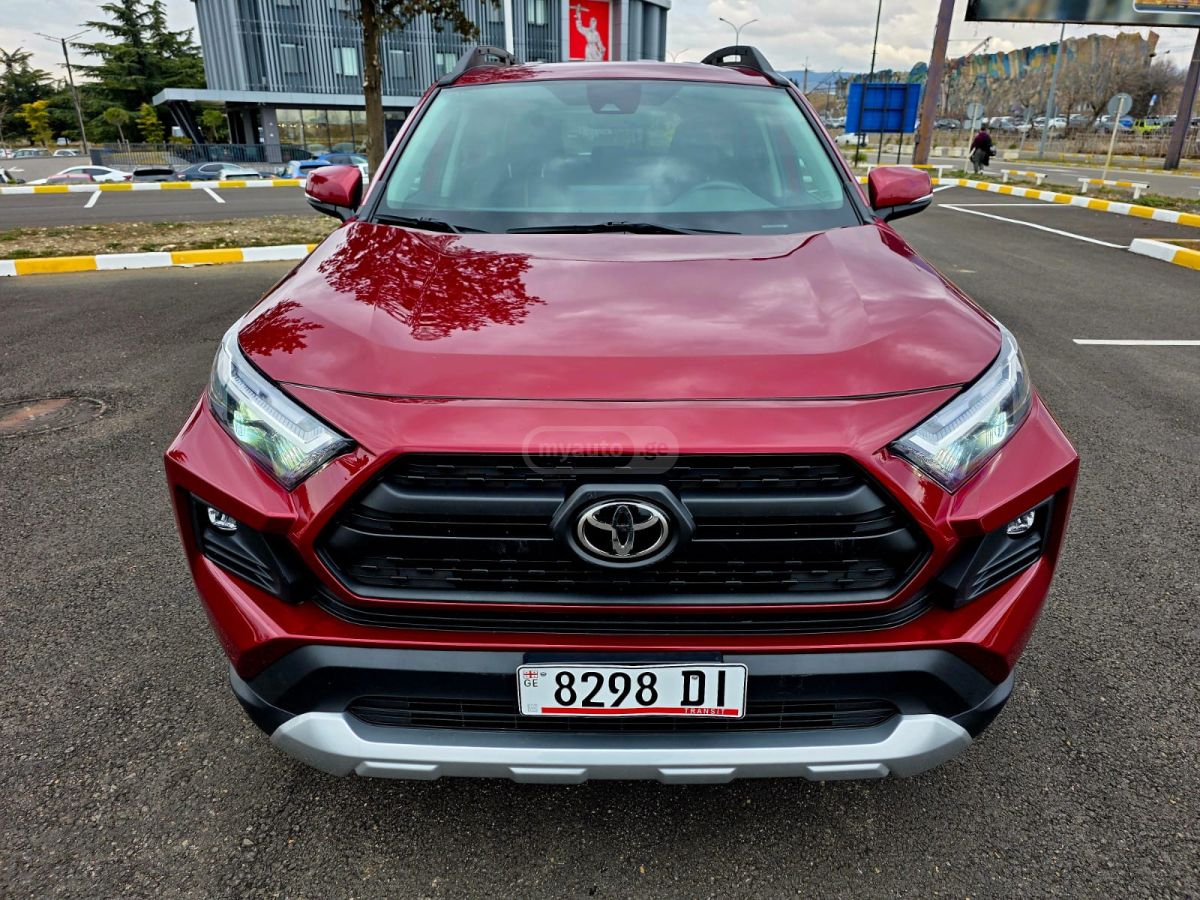 Toyota Adventure 4dr All-Wheel Drive — миниатюра 3