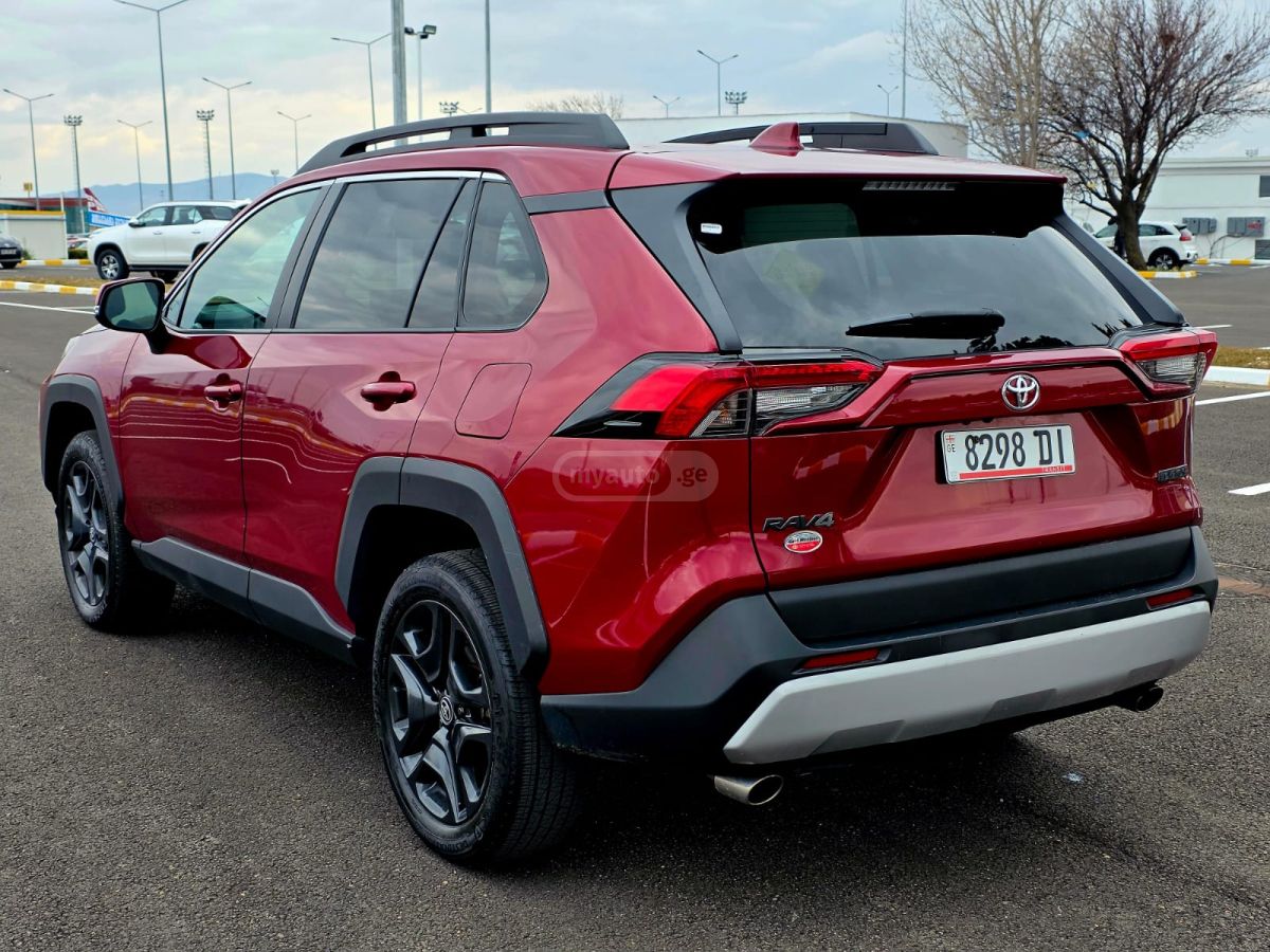 Toyota Adventure 4dr All-Wheel Drive — миниатюра 8