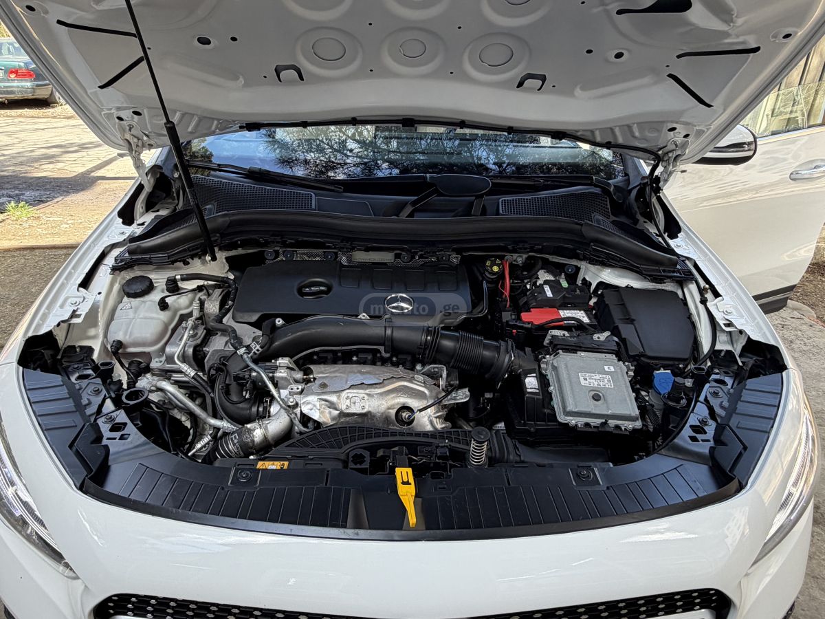 Mercedes-Benz Base GLA 250 4dr All-Wheel Dri — миниатюра 13