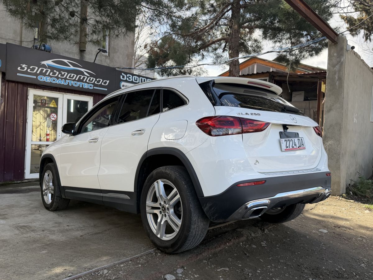 Mercedes-Benz Base GLA 250 4dr All-Wheel Dri — миниатюра 5