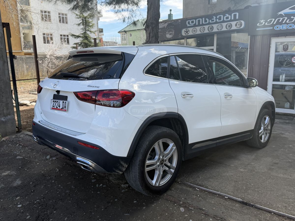 Mercedes-Benz Base GLA 250 4dr All-Wheel Dri — миниатюра 8