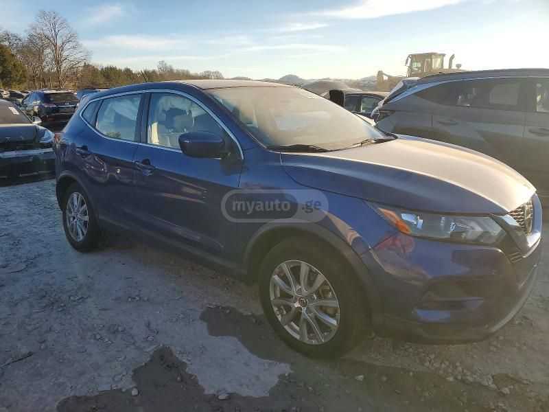 Nissan Rogue Sport - фото 1