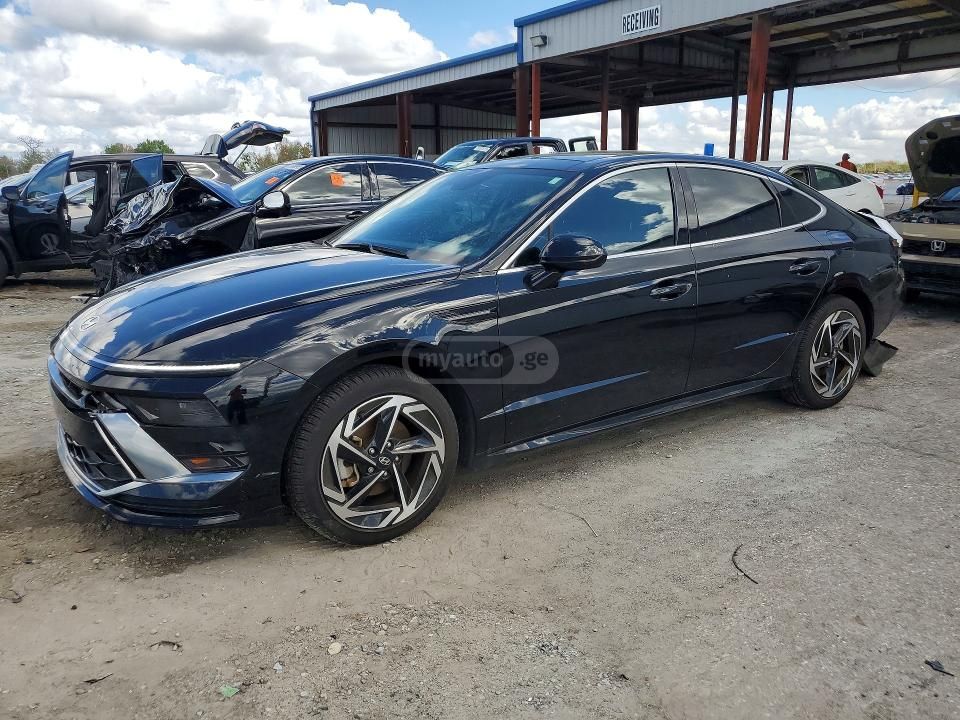 Hyundai Sonata - фото 1