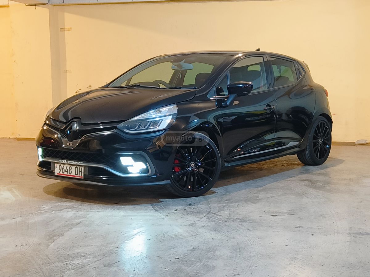 Renault Clio - фото 1