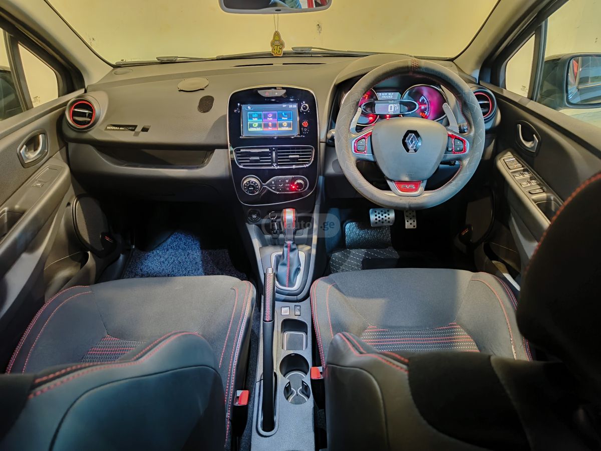 Renault Clio - фото 5