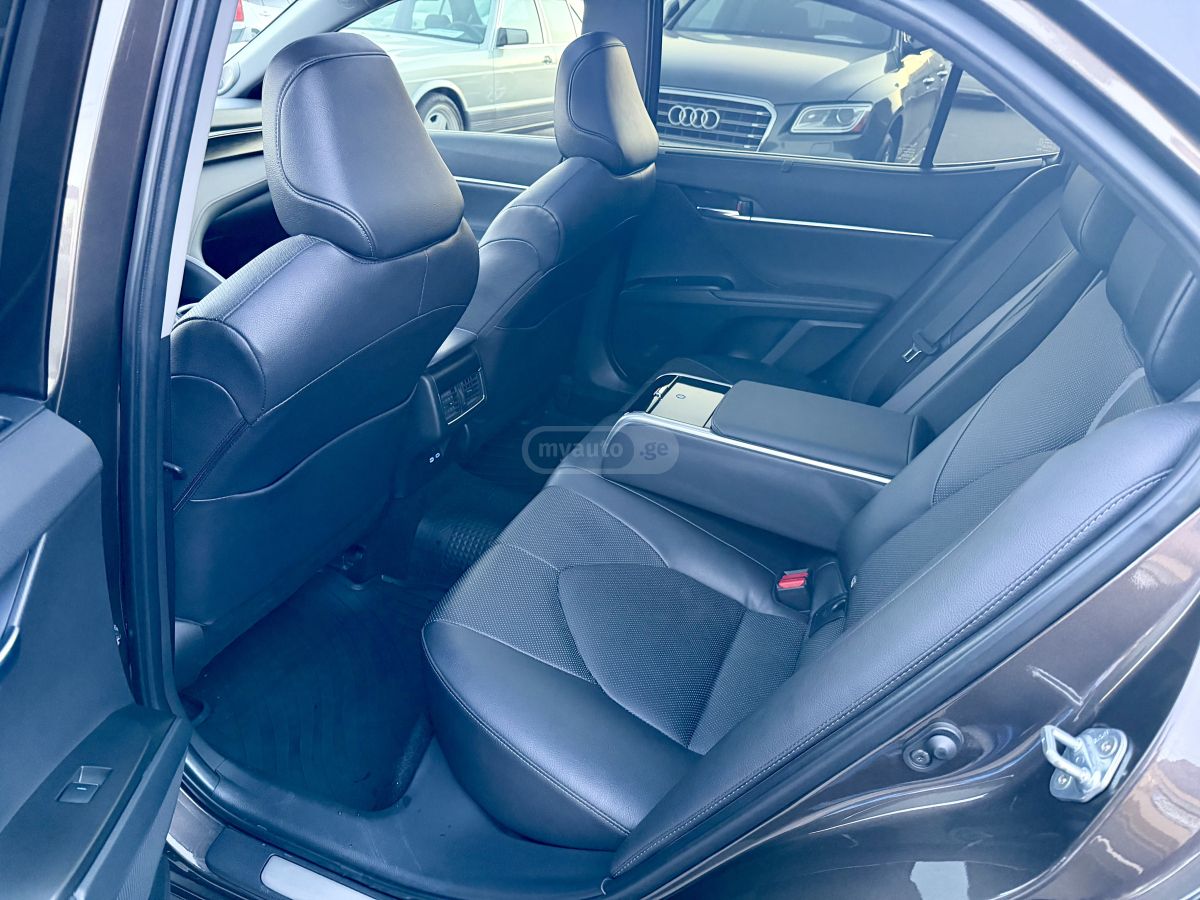 Toyota Camry - фото 11