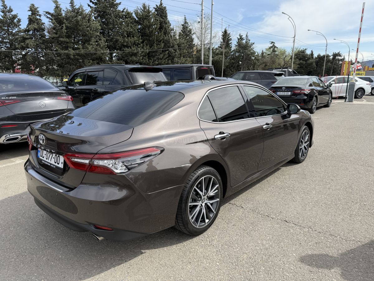 Toyota Camry - фото 5