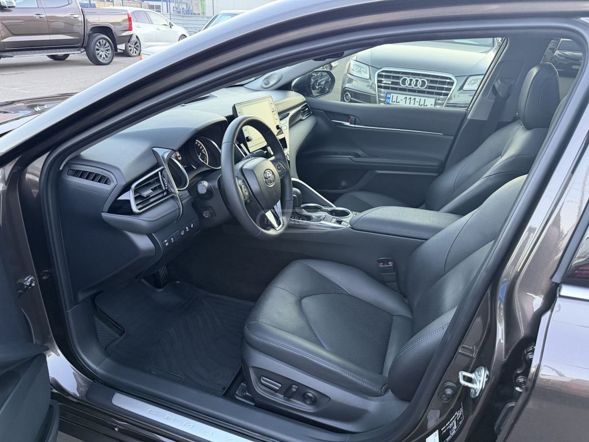 Toyota Camry - фото 7