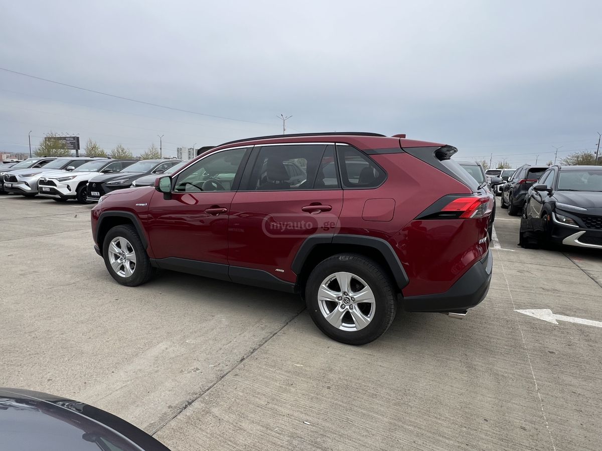 Toyota RAV 4 - фото 4