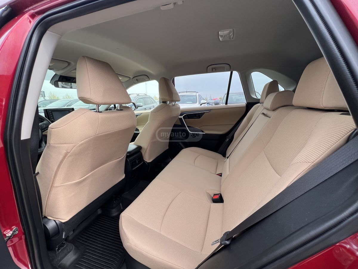 Toyota RAV 4 - фото 9