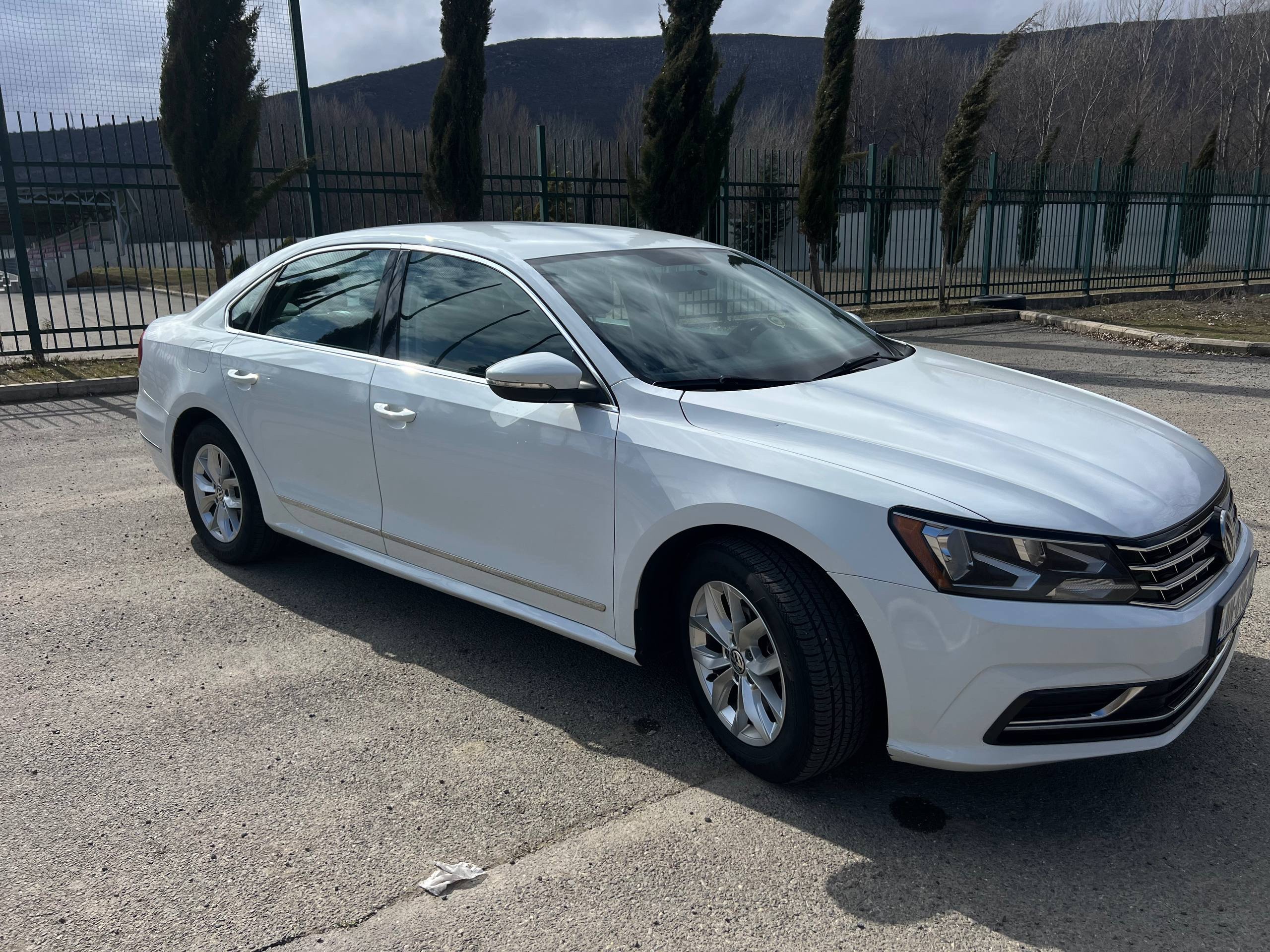 Volkswagen Passat - фото 4