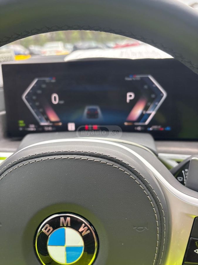 BMW xDrive40i 4dr All Wheel Drive — миниатюра 4