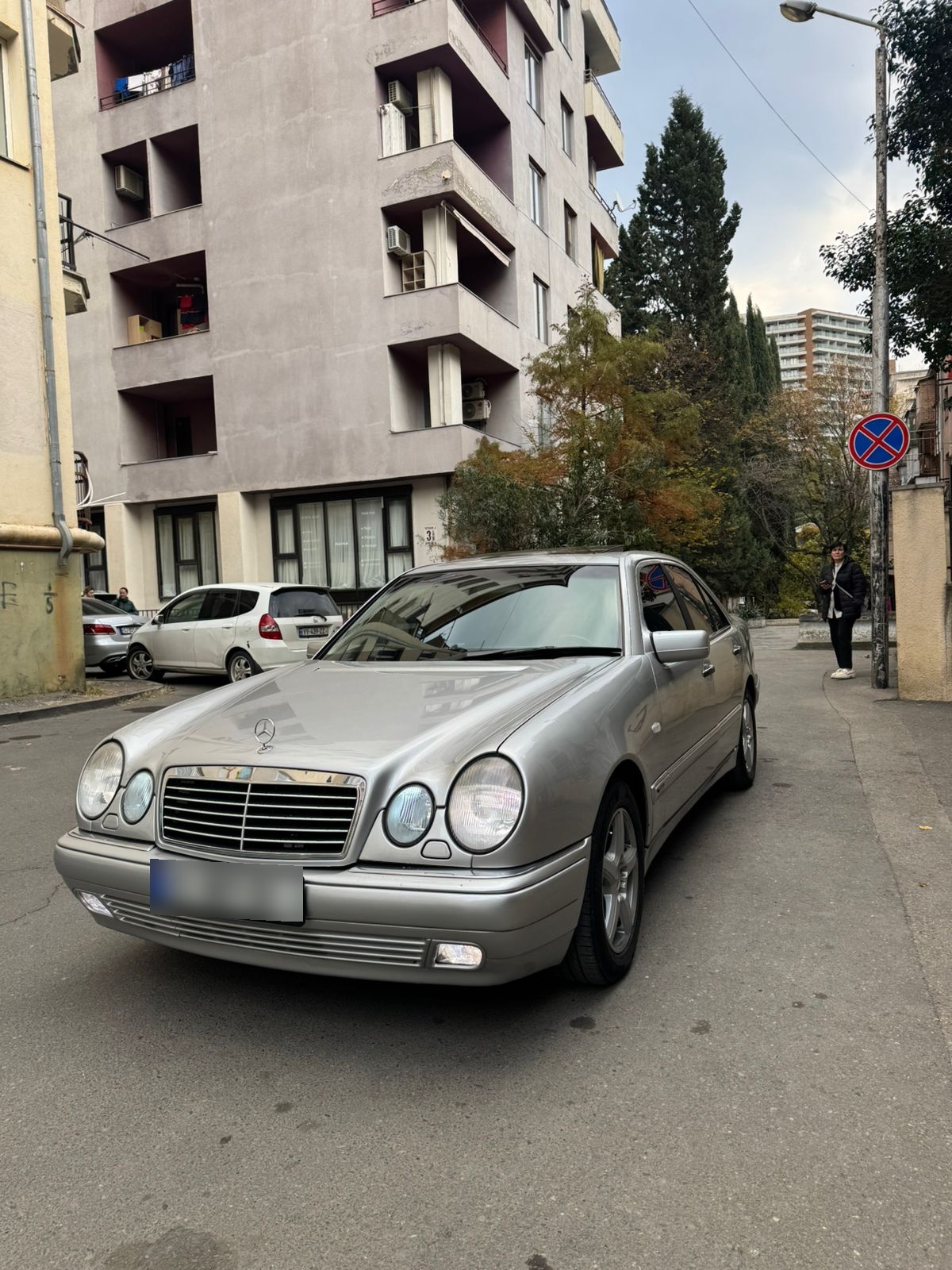 Mercedes-BenzE 3201998