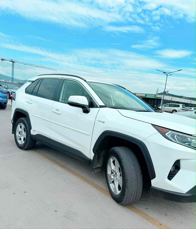 Toyota Rav 4 - фото 4