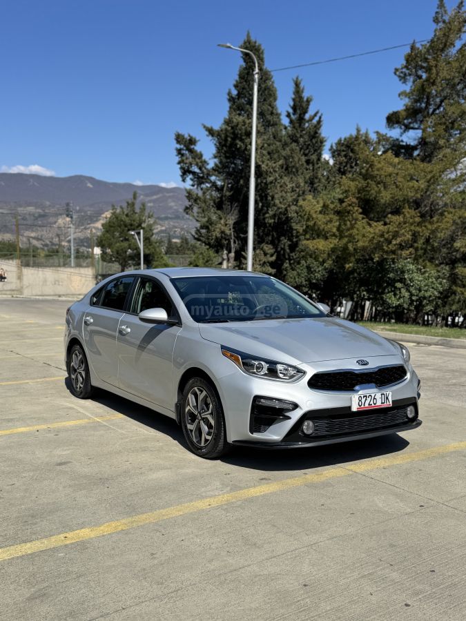 Kia Forte - фото 1