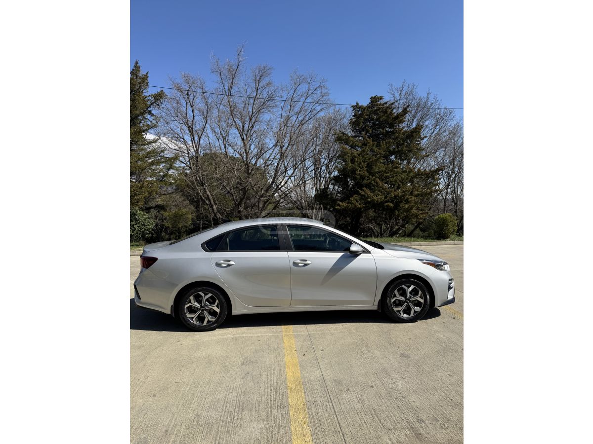 Kia Forte - фото 8