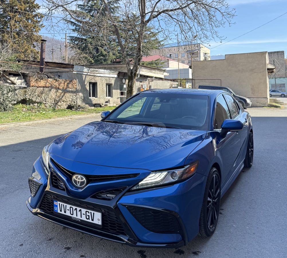 Toyota Camry - фото 3