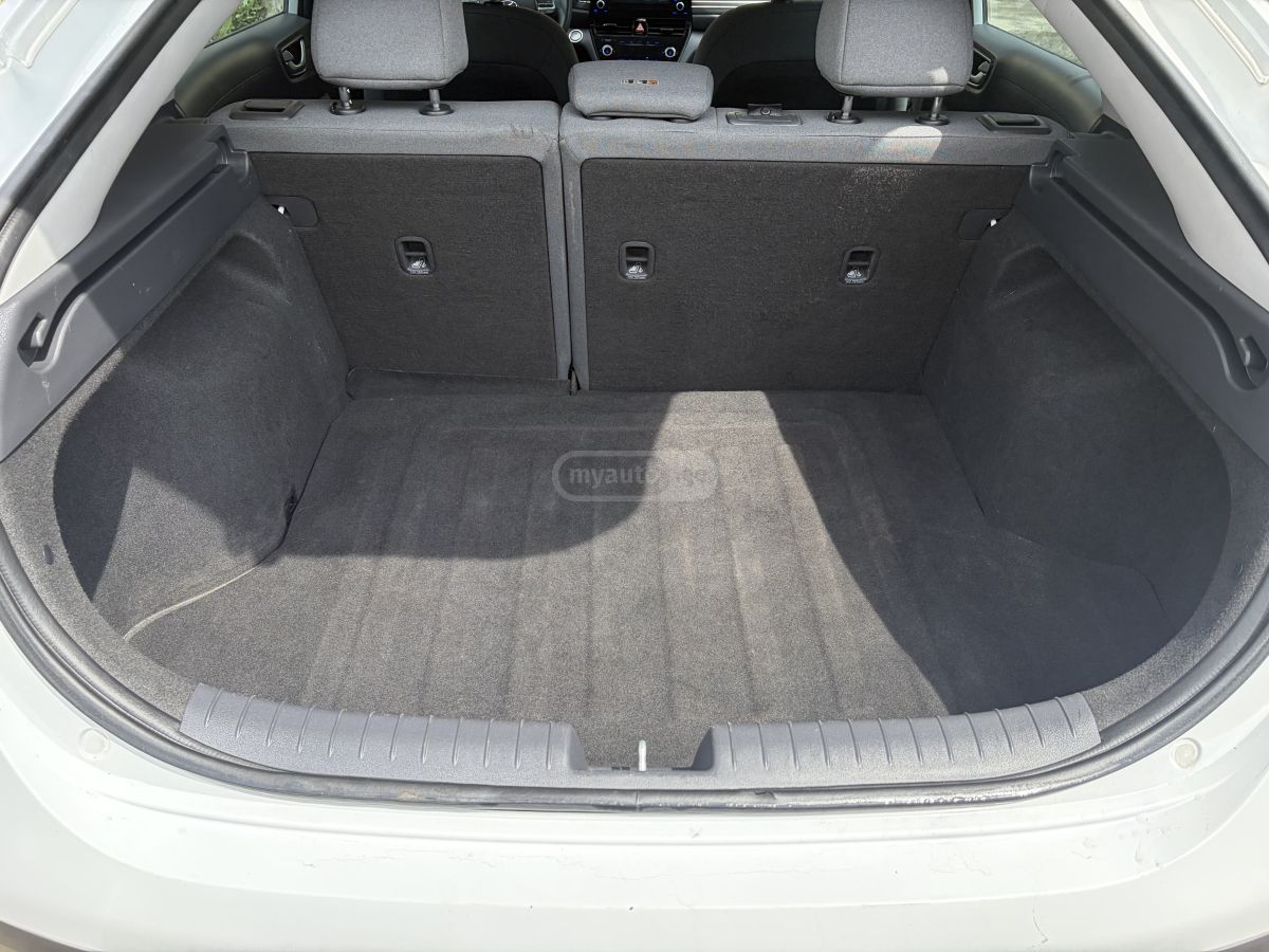 Hyundai Ioniq - фото 8