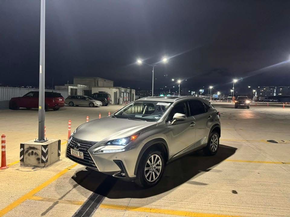 Lexus NX 300 - фото 1