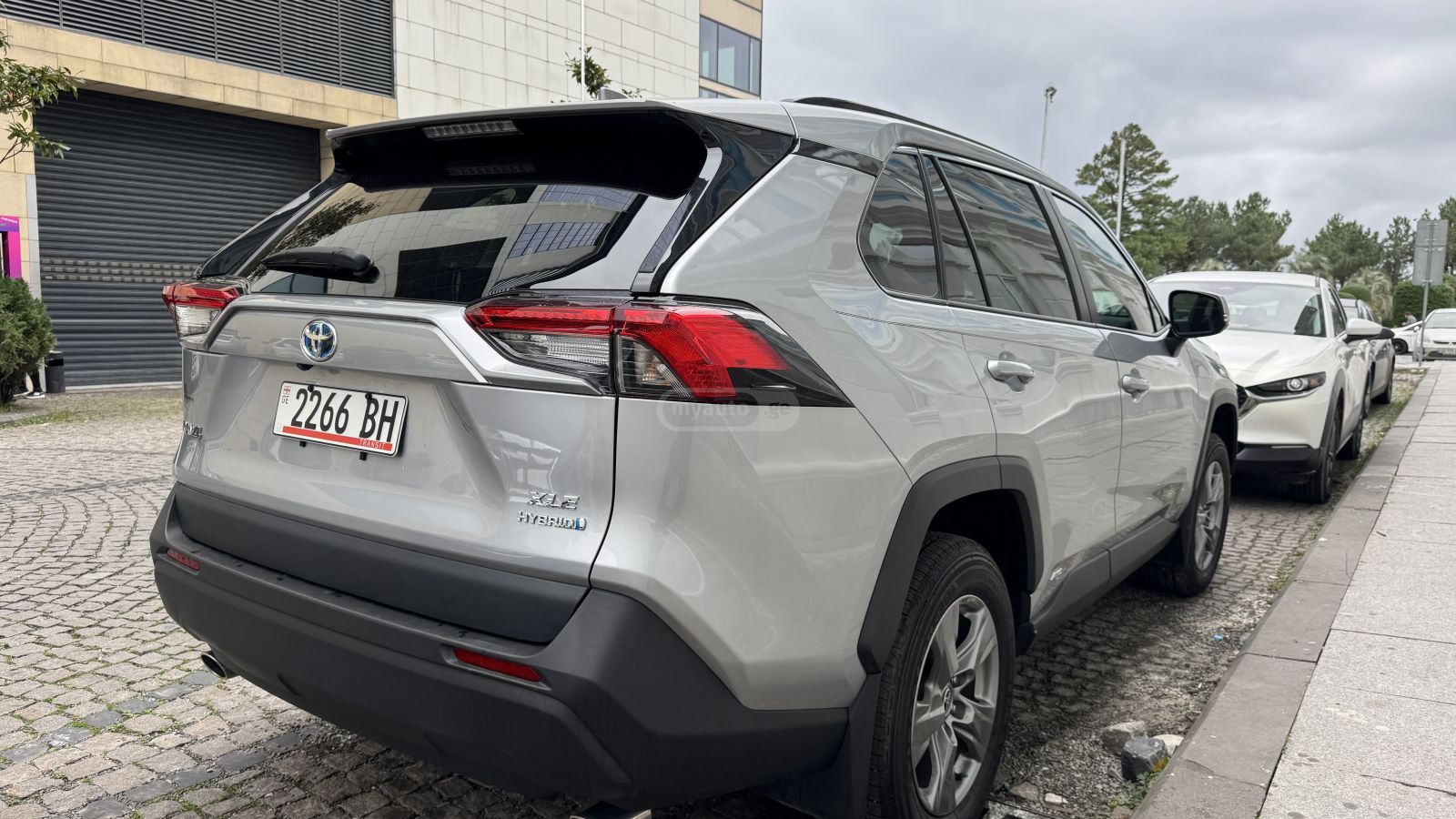 Toyota Rav 4 - фото 3