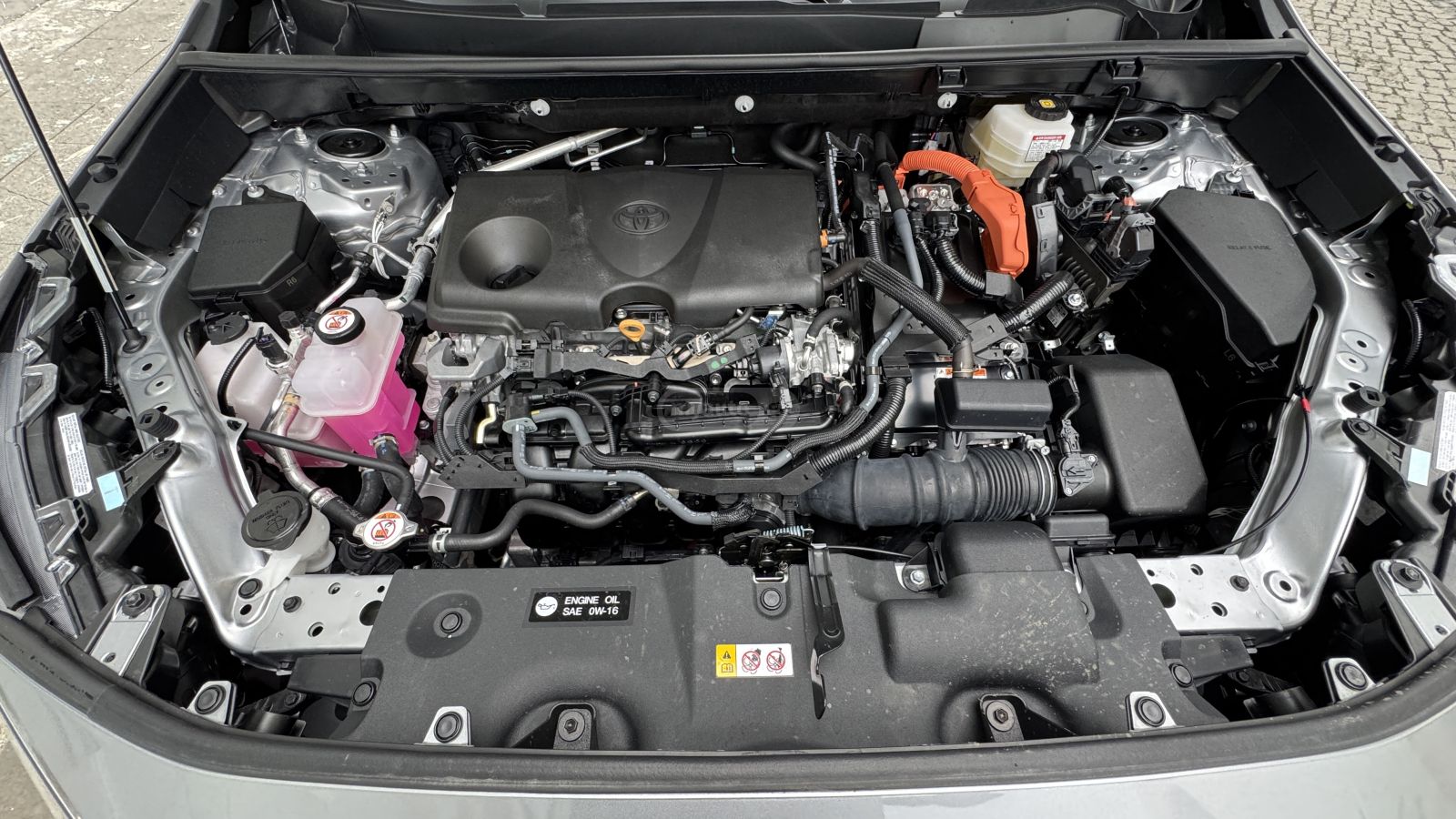 Toyota Rav 4 - фото 9