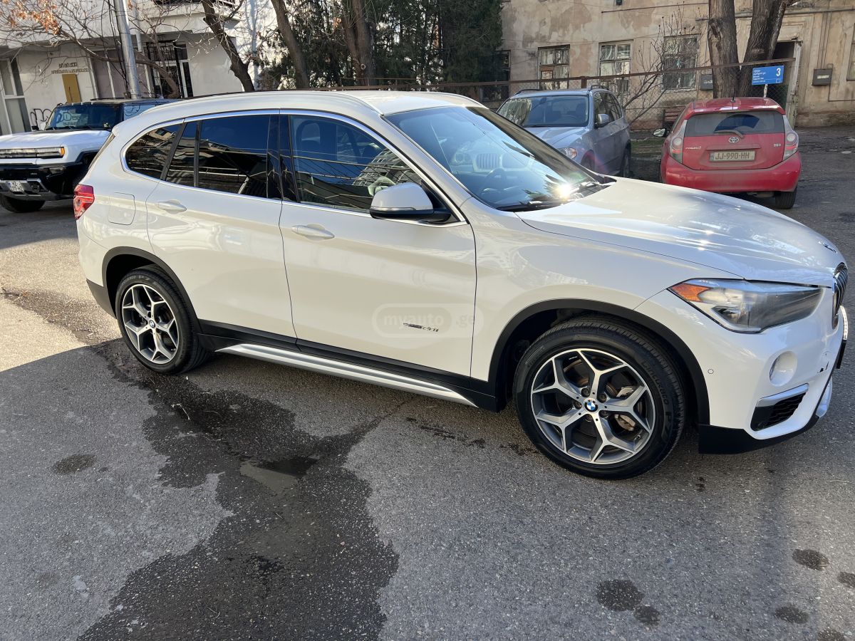 BMW X1 - фото 3