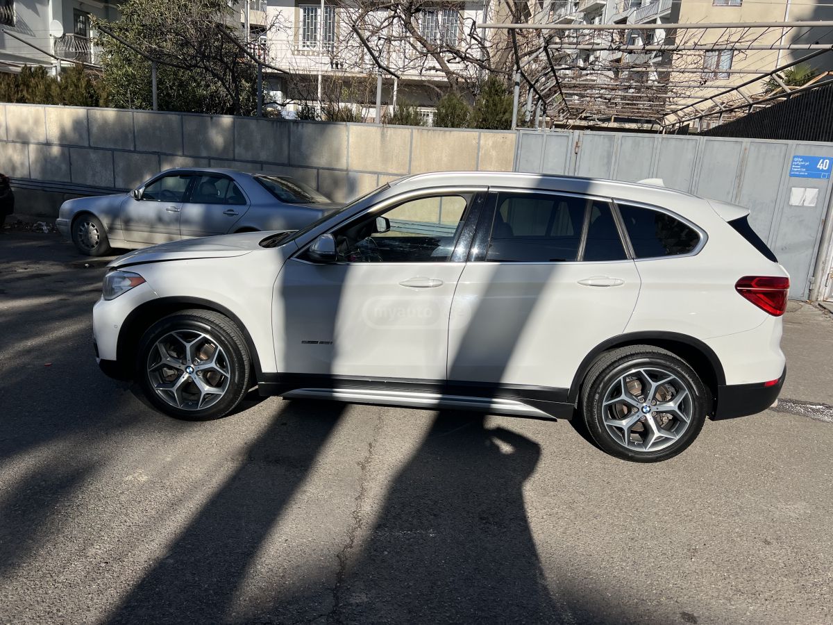 BMW X1 - фото 4