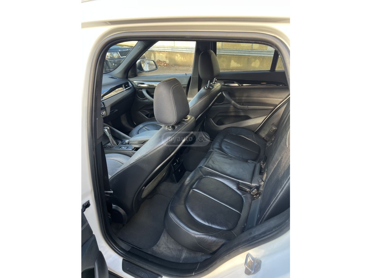 BMW X1 - фото 9